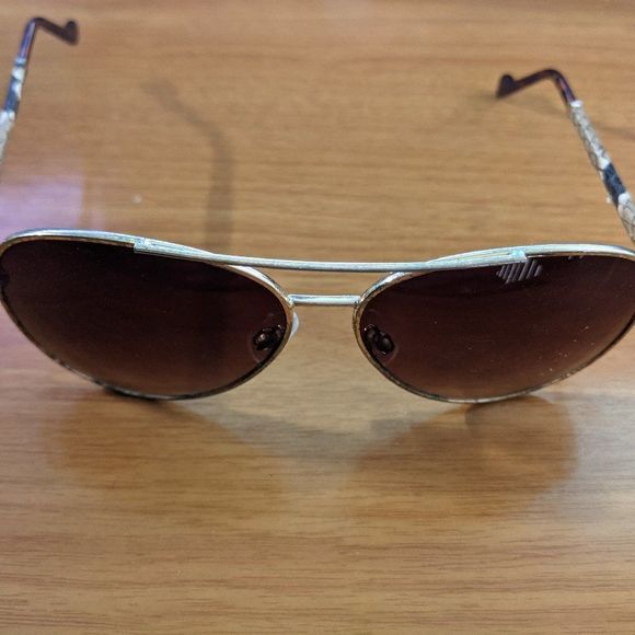 Fashion Sunglasses #4💥PRICE DROP💥 - Picture 3 of 8